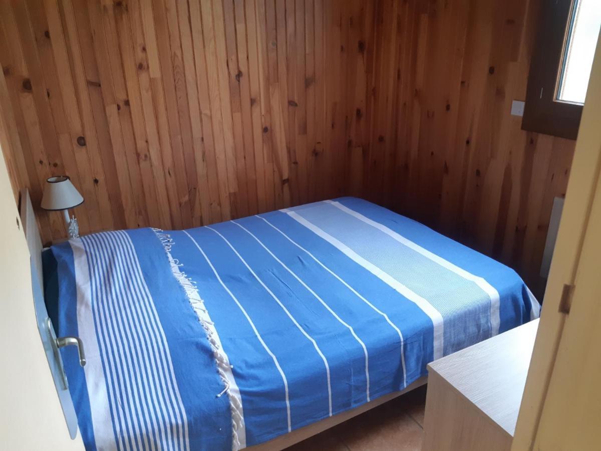Maison A La Campagne Avec Piscine Flayat Εξωτερικό φωτογραφία