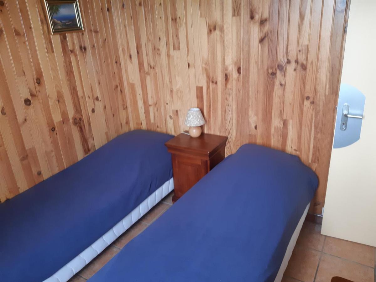 Maison A La Campagne Avec Piscine Flayat Εξωτερικό φωτογραφία